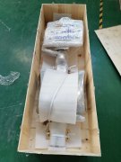 4.7号给客户讲解如何将胸片架固定在地面上