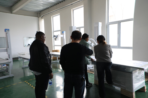 国外客户采购双立柱DRX光机